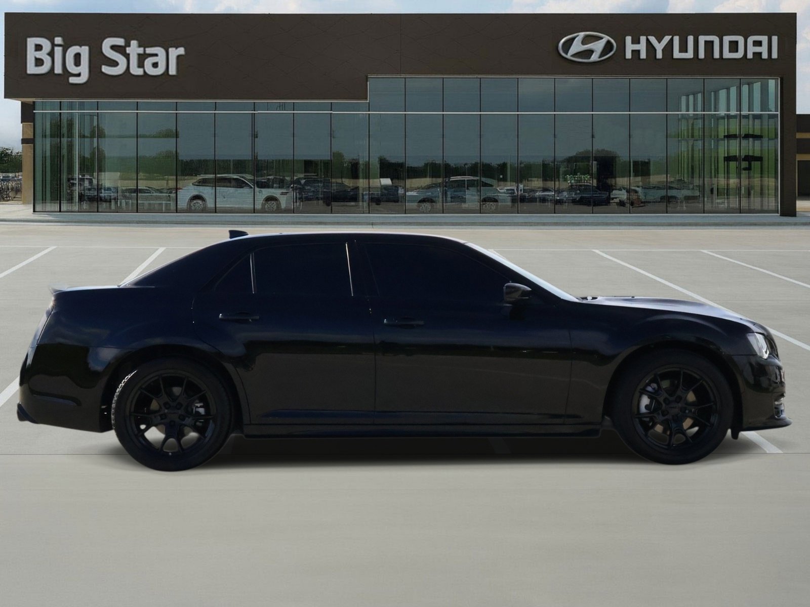 Used 2023 Chrysler 300 S w/ Comfort Group RWD image 5