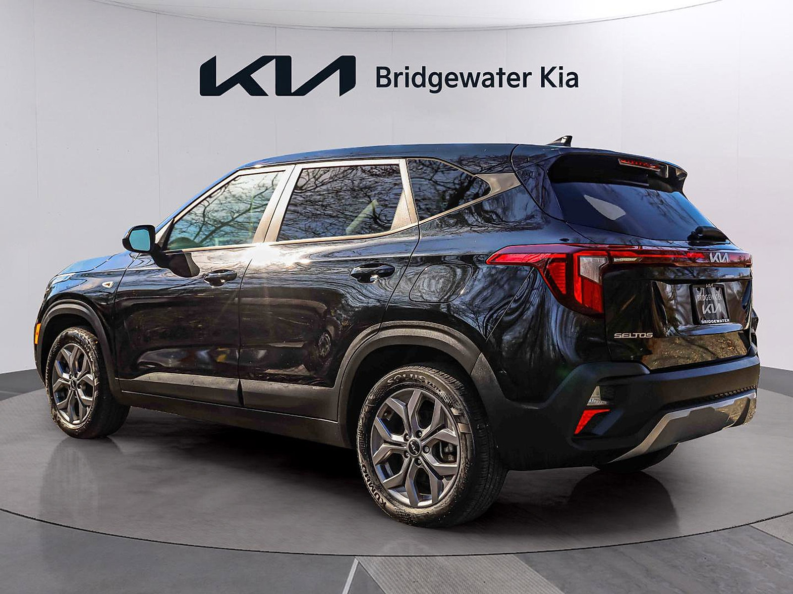 Certified 2024 Kia Seltos LX image 5