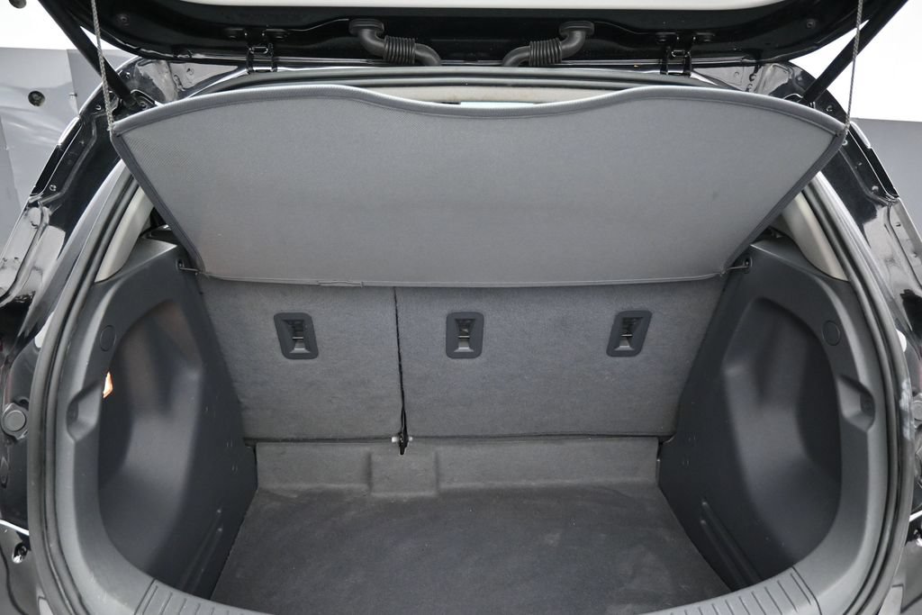 Used 2018 Chevrolet Bolt LT FWD image 28