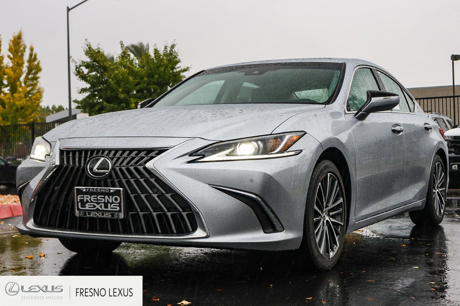 New 2025 Lexus ES 350 w/ Premium Package image 3