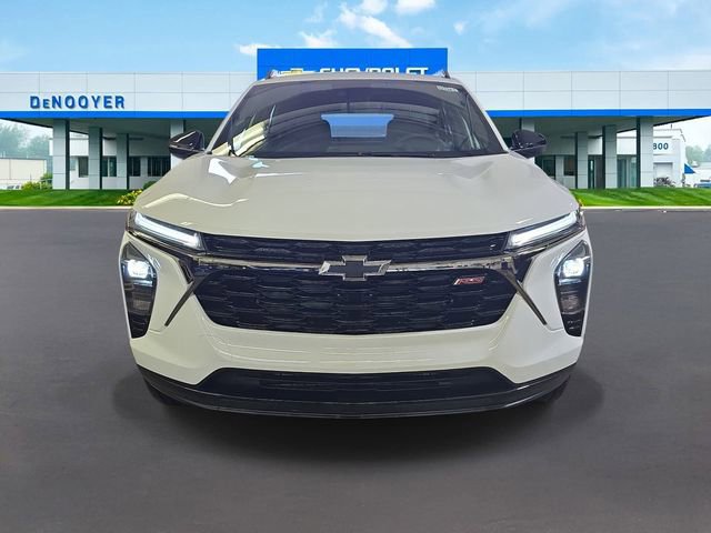 New 2026 Chevrolet Trax RS w/ Sunroof Package FWD image 3