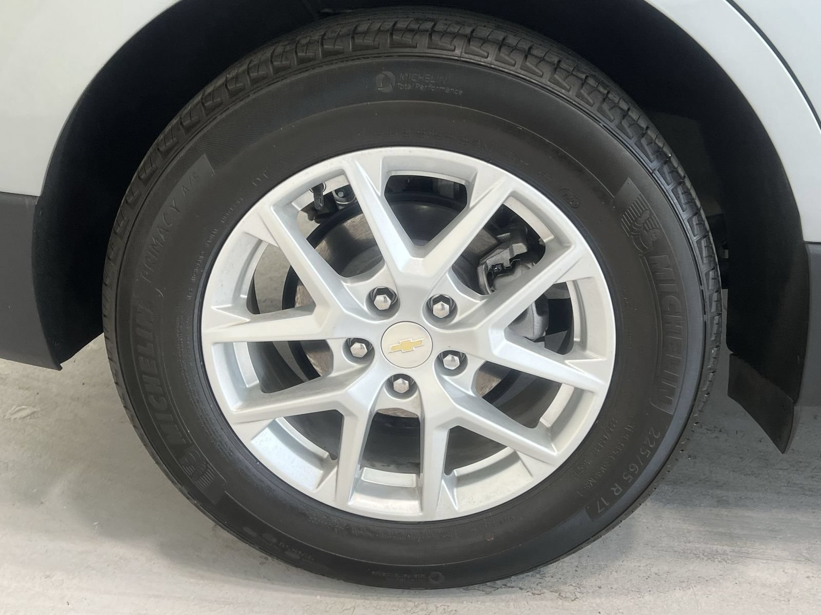 Used 2023 Chevrolet Equinox LT FWD image 10