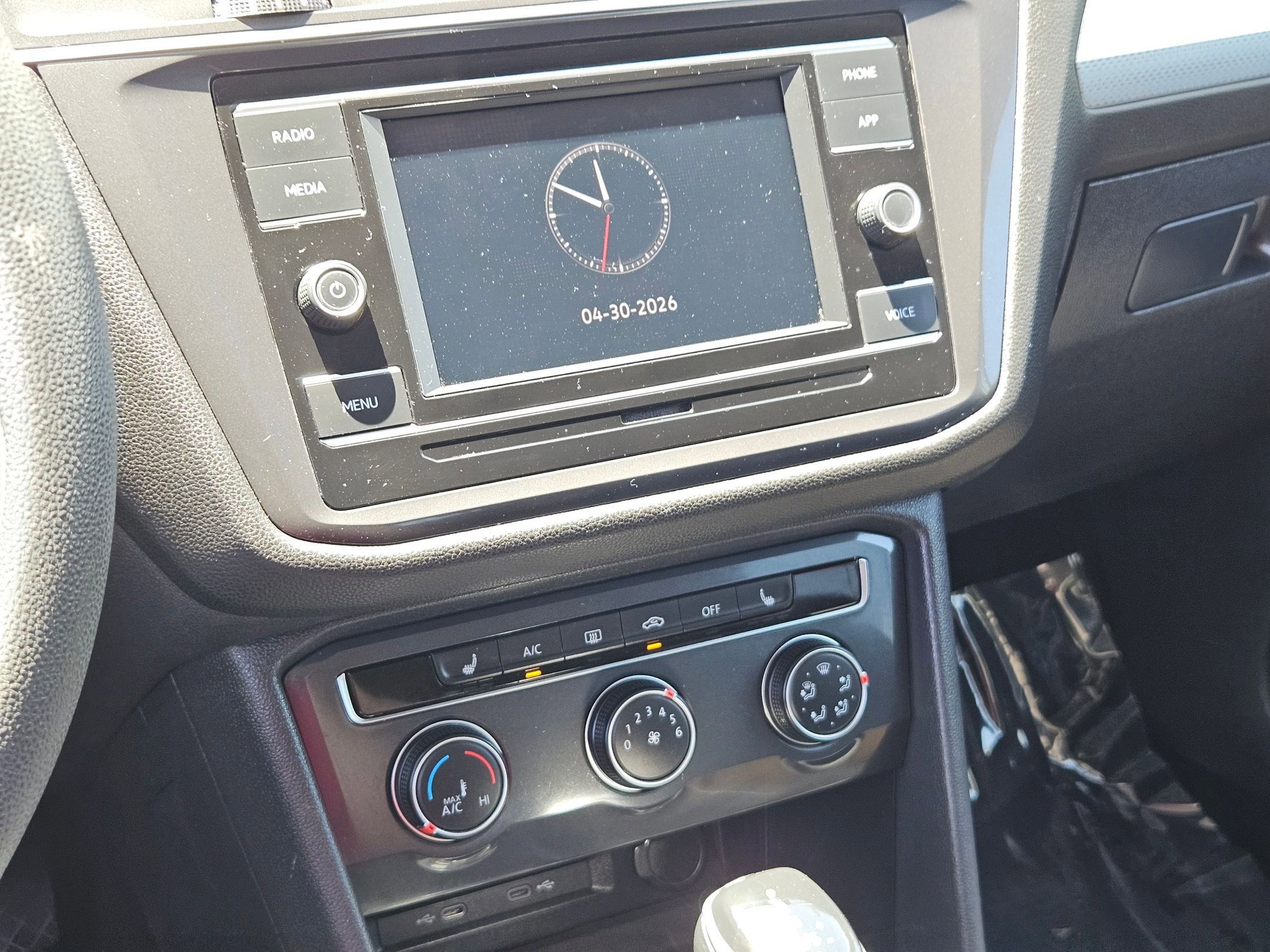 Used 2022 Volkswagen Tiguan S FWD image 19