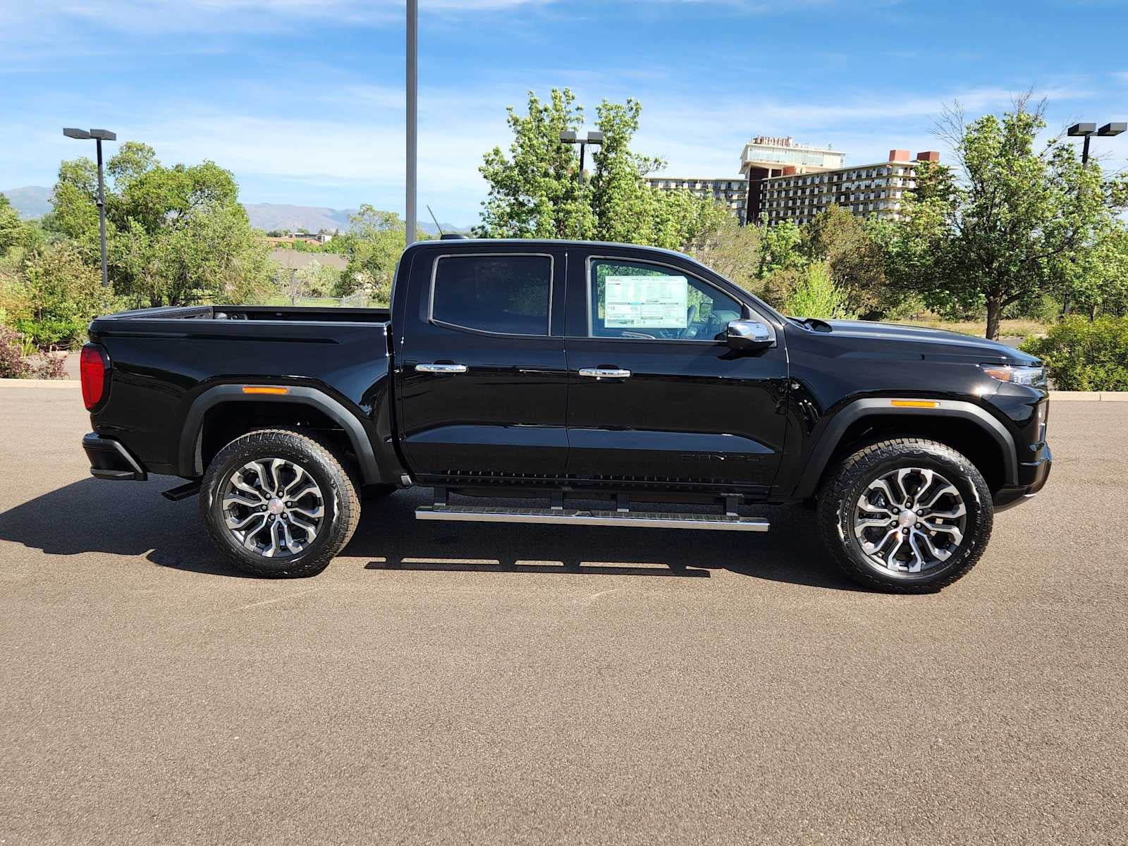 New 2026 GMC Canyon Denali w/ LPO, Black Badging Package AWD/4WD image 2