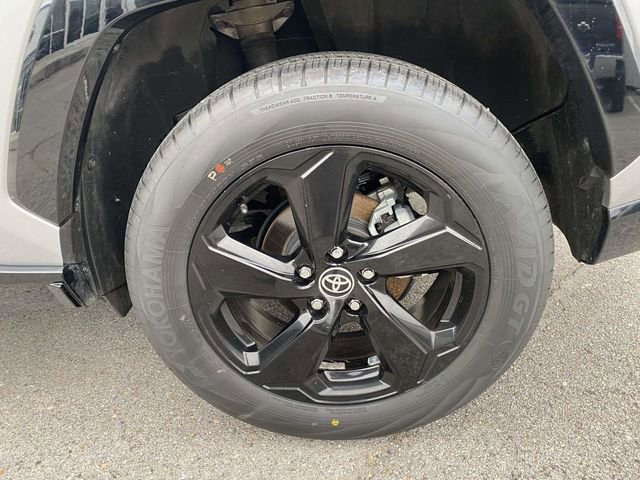 Used 2020 Toyota RAV4 XSE image 8