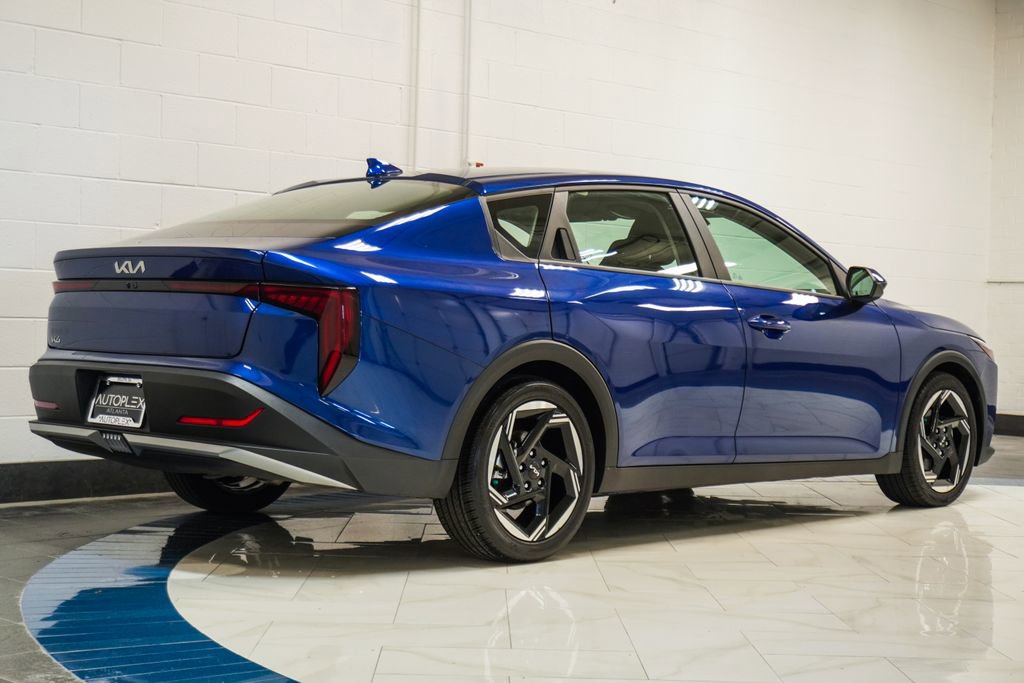 Used 2025 Kia K4 EX image 31