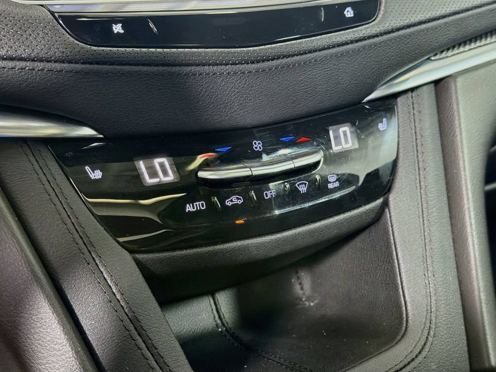 Used 2022 Cadillac XT5 Sportv AWD/4WD image 17