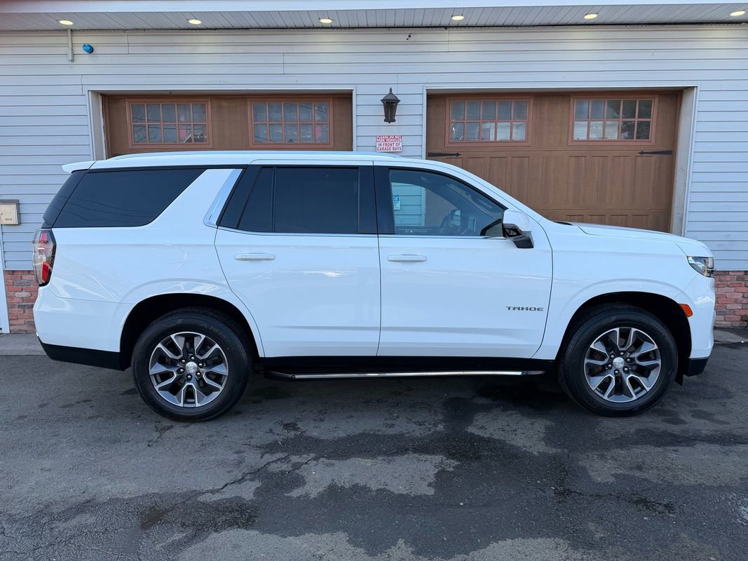 Used 2021 Chevrolet Tahoe LT w/ LT Signature Package image 3