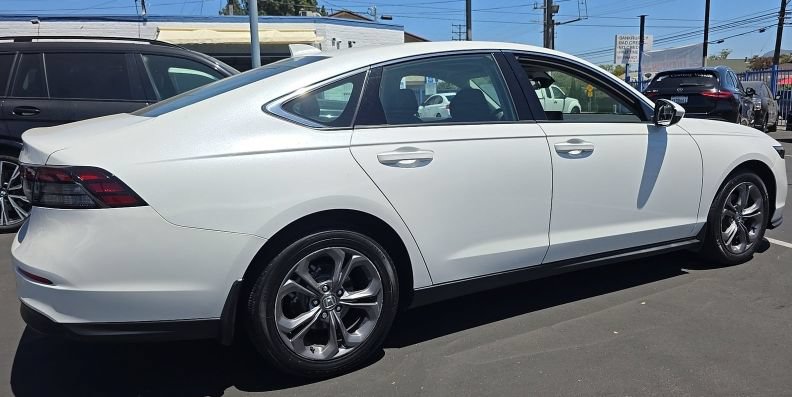 Used 2024 Honda Accord EX image 2