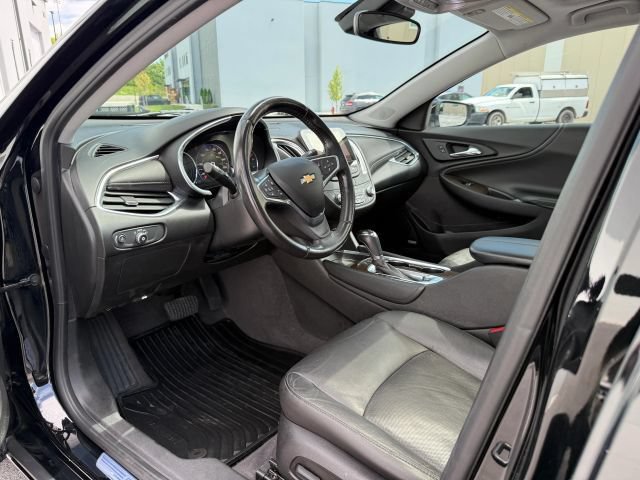 Used 2020 Chevrolet Malibu Premier FWD image 12