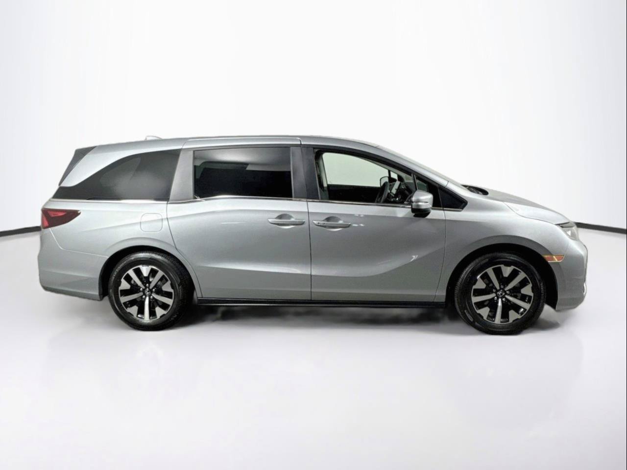 Used 2026 Honda Odyssey EX-L image 11