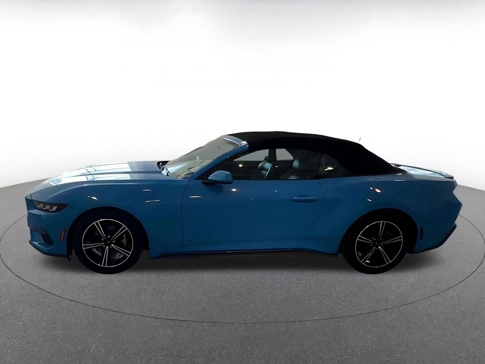 Used 2024 Ford Mustang Premium image 9