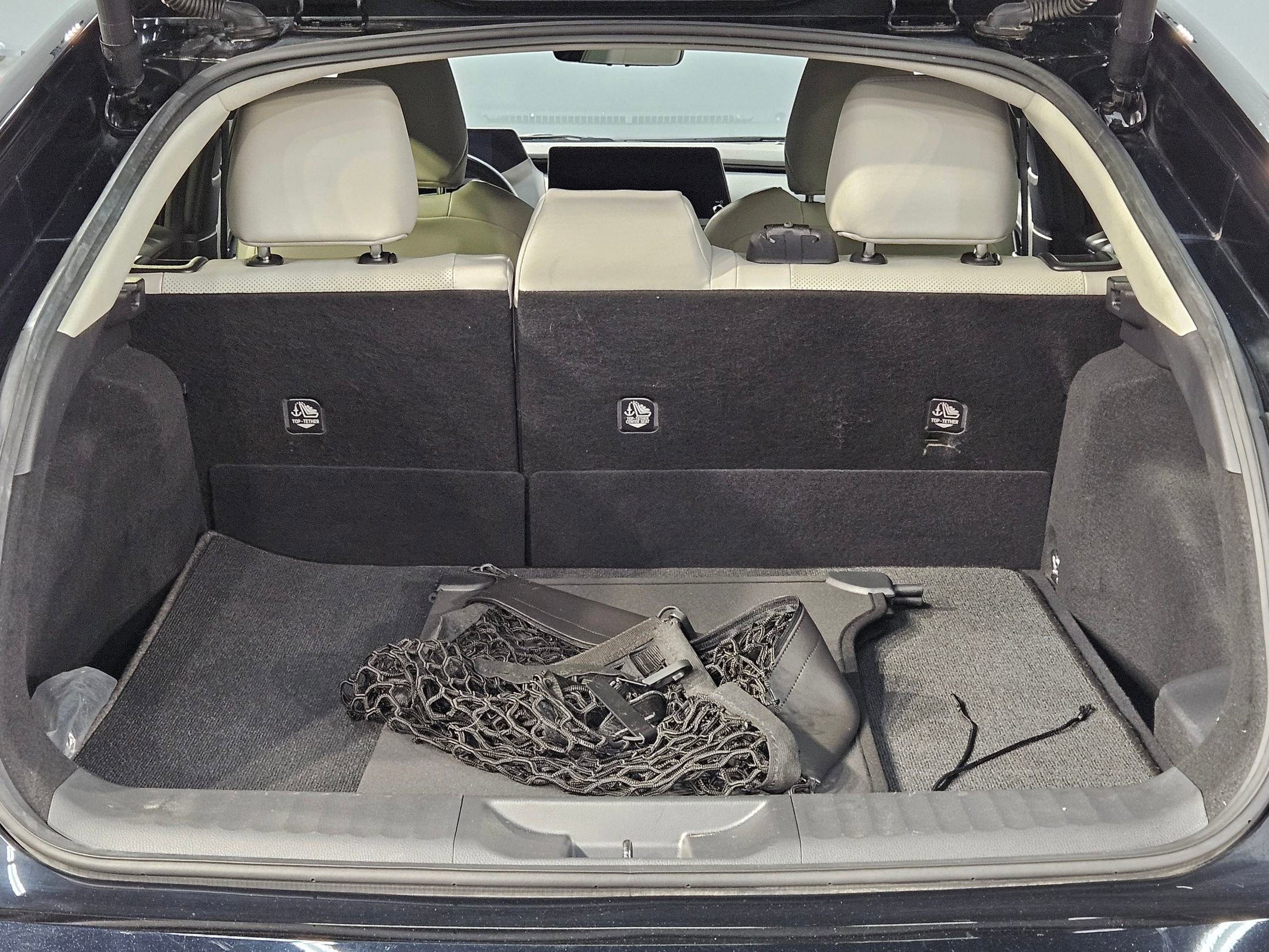 Used 2024 Toyota Prius Limited w/ Limited Premium Package image 18