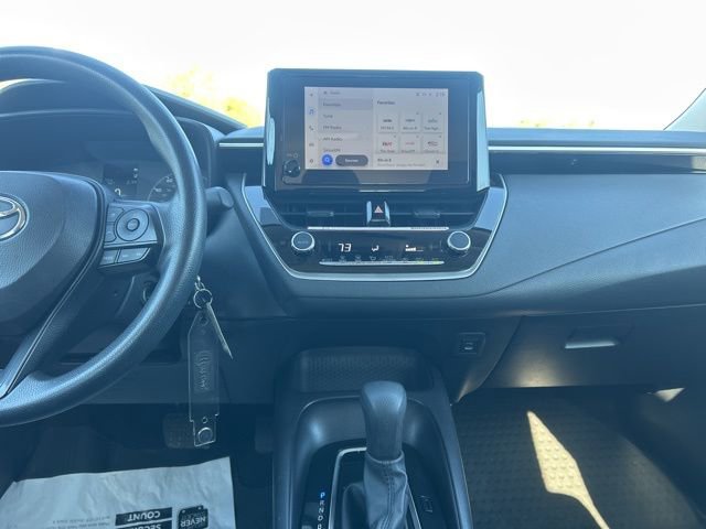 Used 2025 Toyota Corolla LE FWD image 16