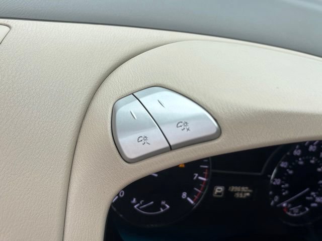 Used 2013 Nissan Pathfinder SL w/ Trailer Tow Pkg AWD/4WD image 13