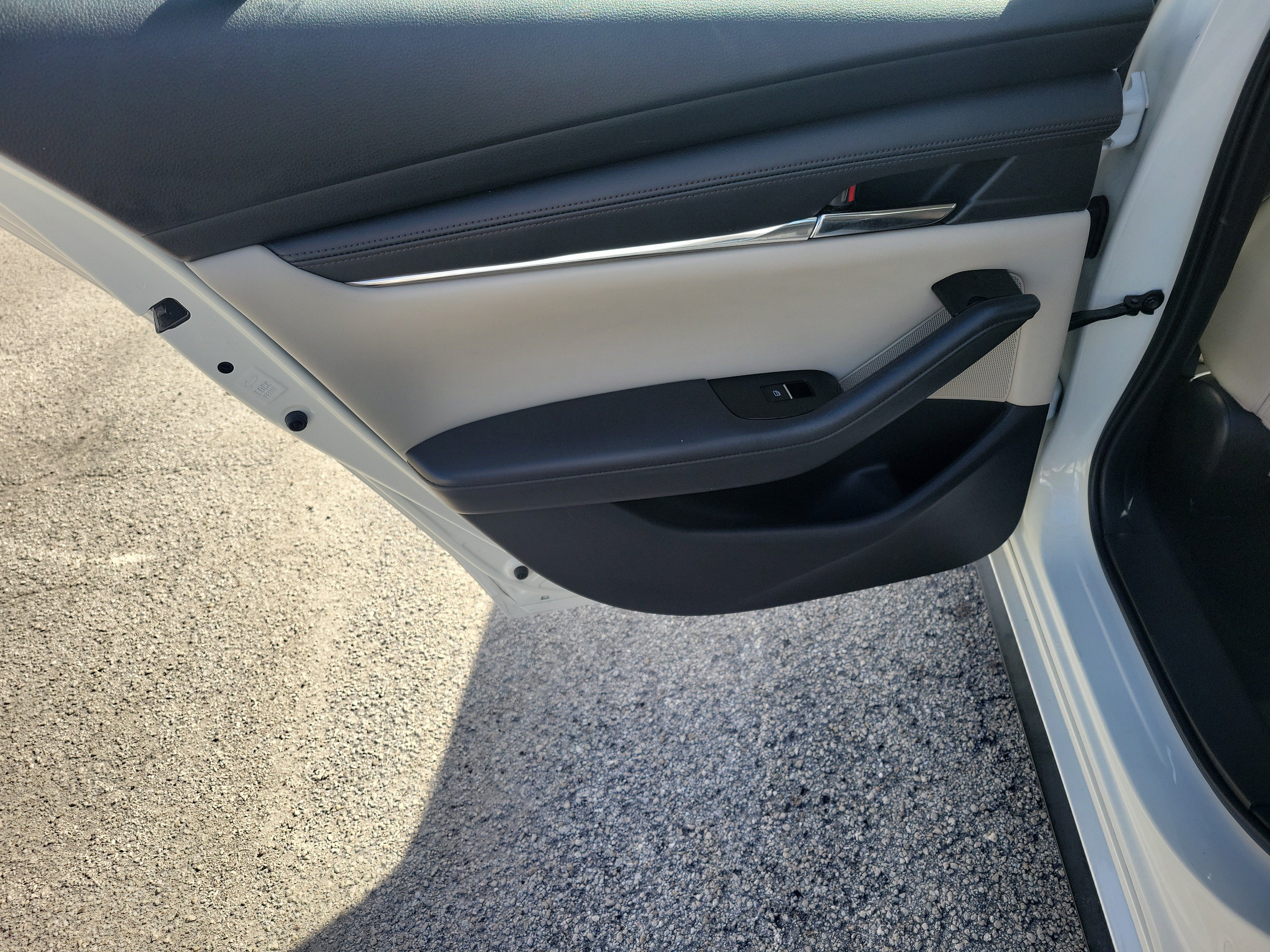Used 2019 MAZDA MAZDA3 AWD Sedan w/ Preferred Package image 18