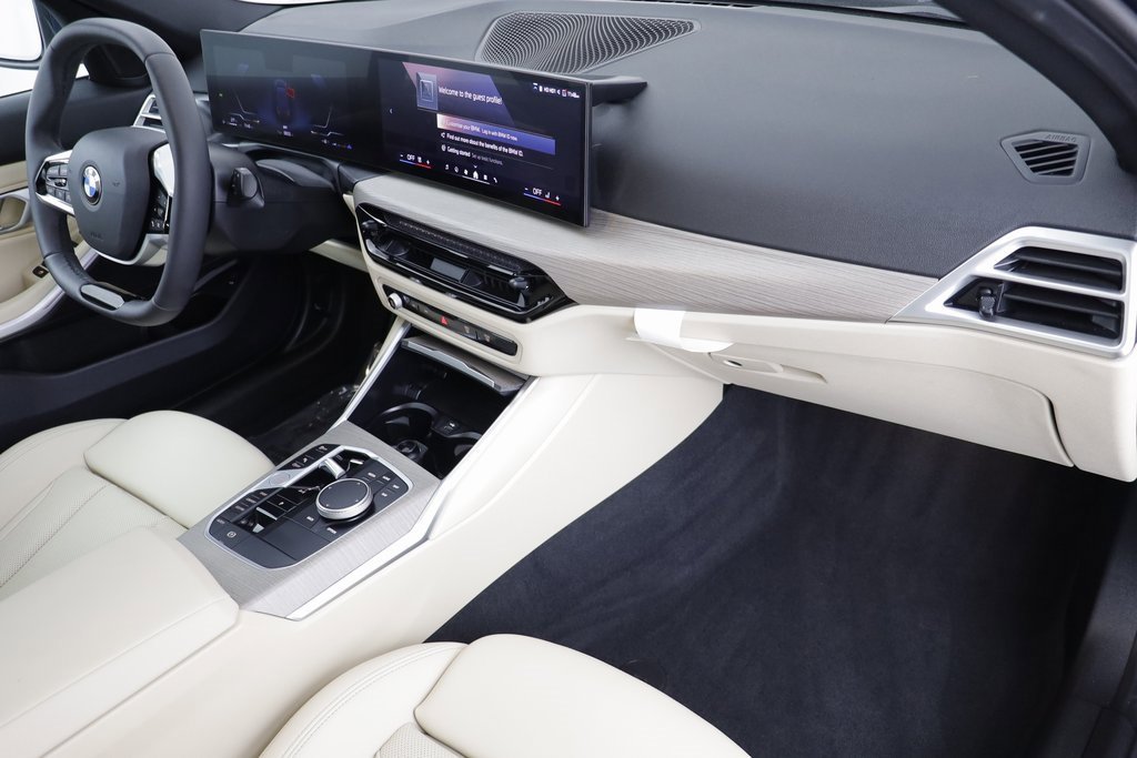 Certified 2025 BMW 330i xDrive Sedan w/ Convenience Package image 19