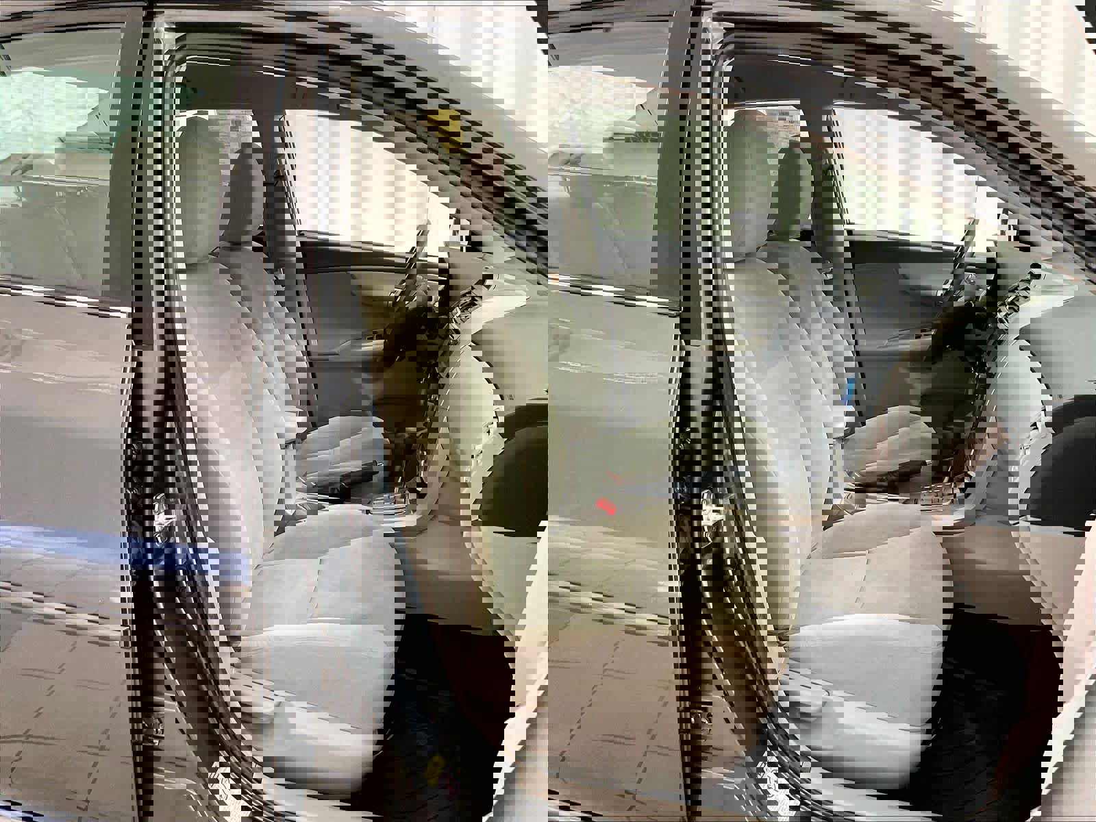 Used 2013 Toyota Corolla LE image 11