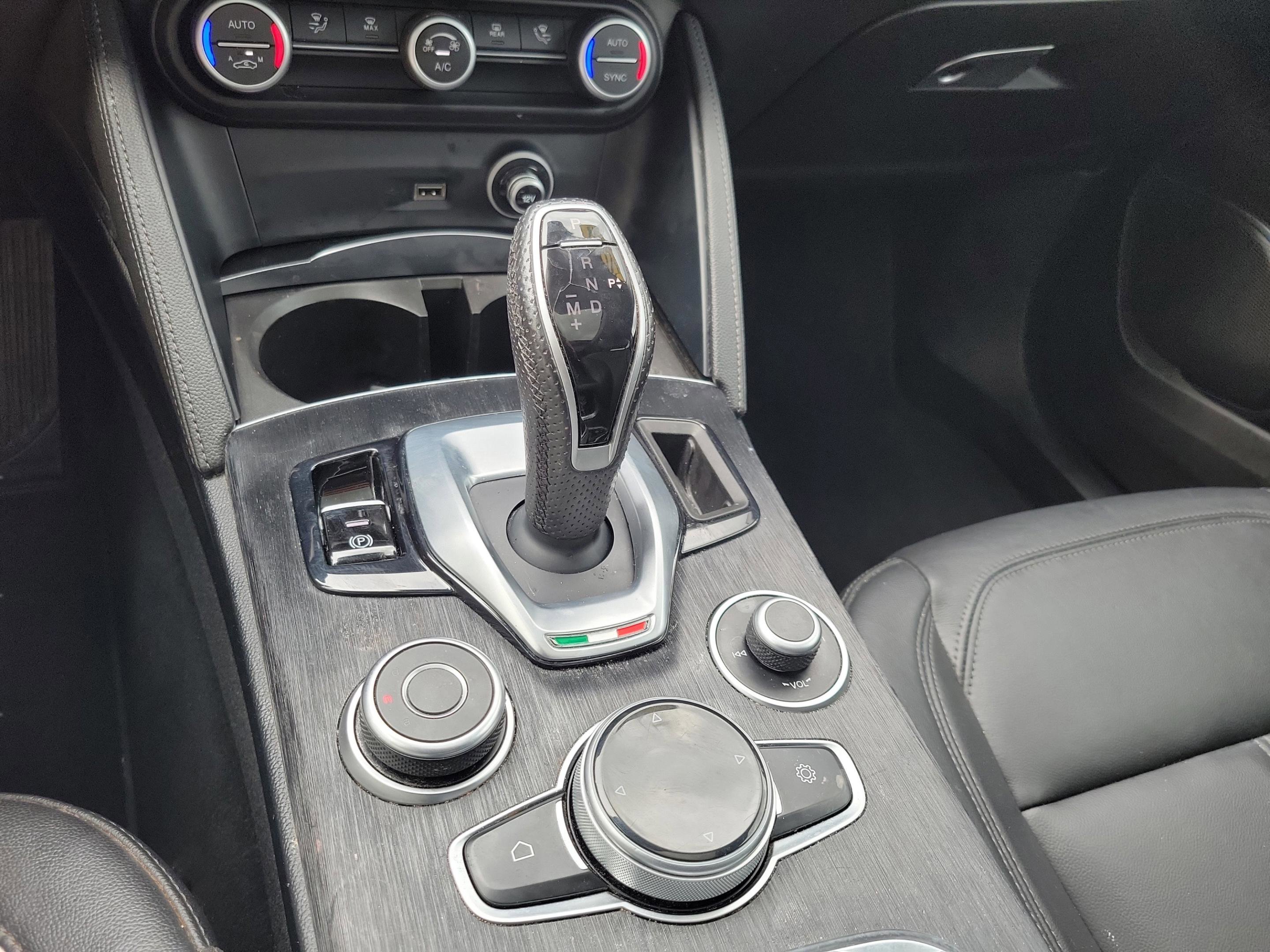 Used 2020 Alfa Romeo Stelvio Sport w/ Quick Order Package 22K Sport RWD image 29