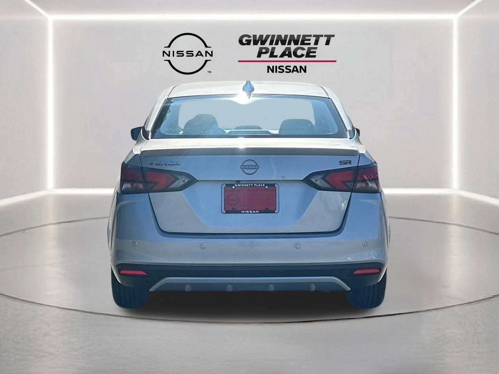 Used 2024 Nissan Versa SR image 6