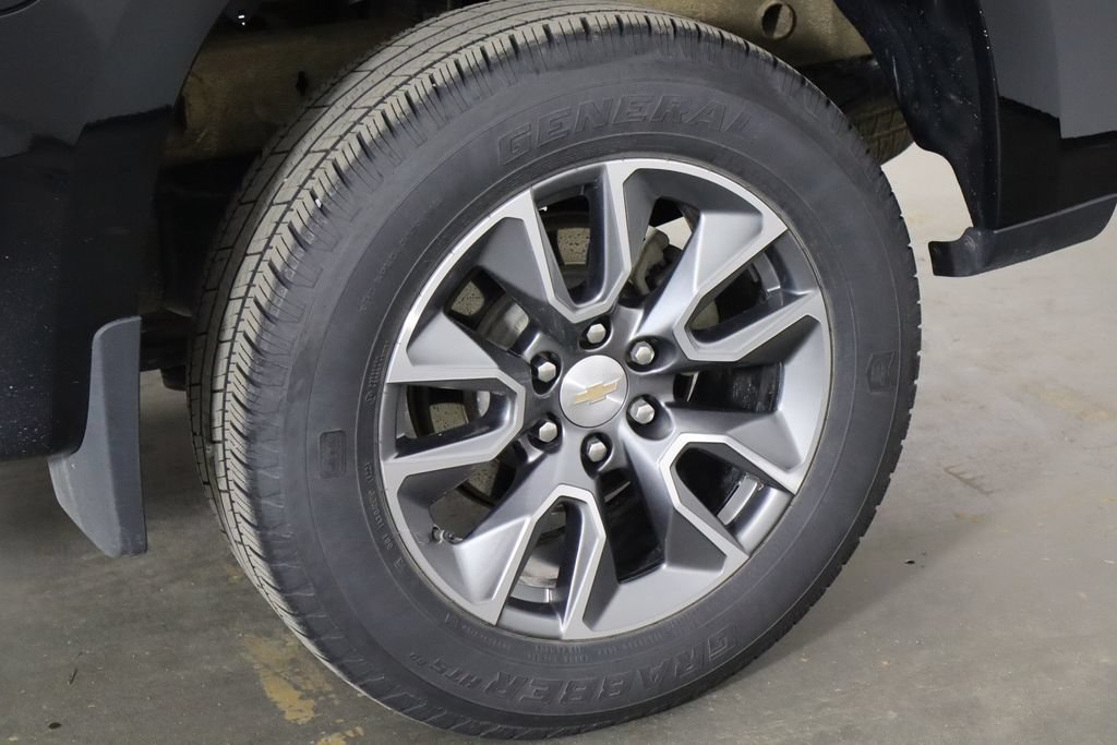 Used 2024 Chevrolet Silverado 1500 LT AWD/4WD image 34