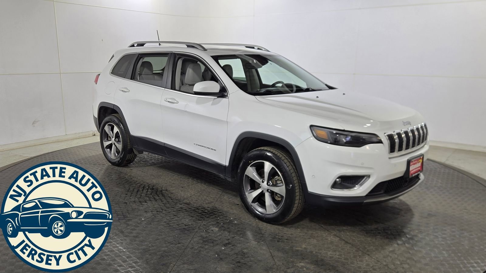 Used 2021 Jeep Cherokee Limited image 1