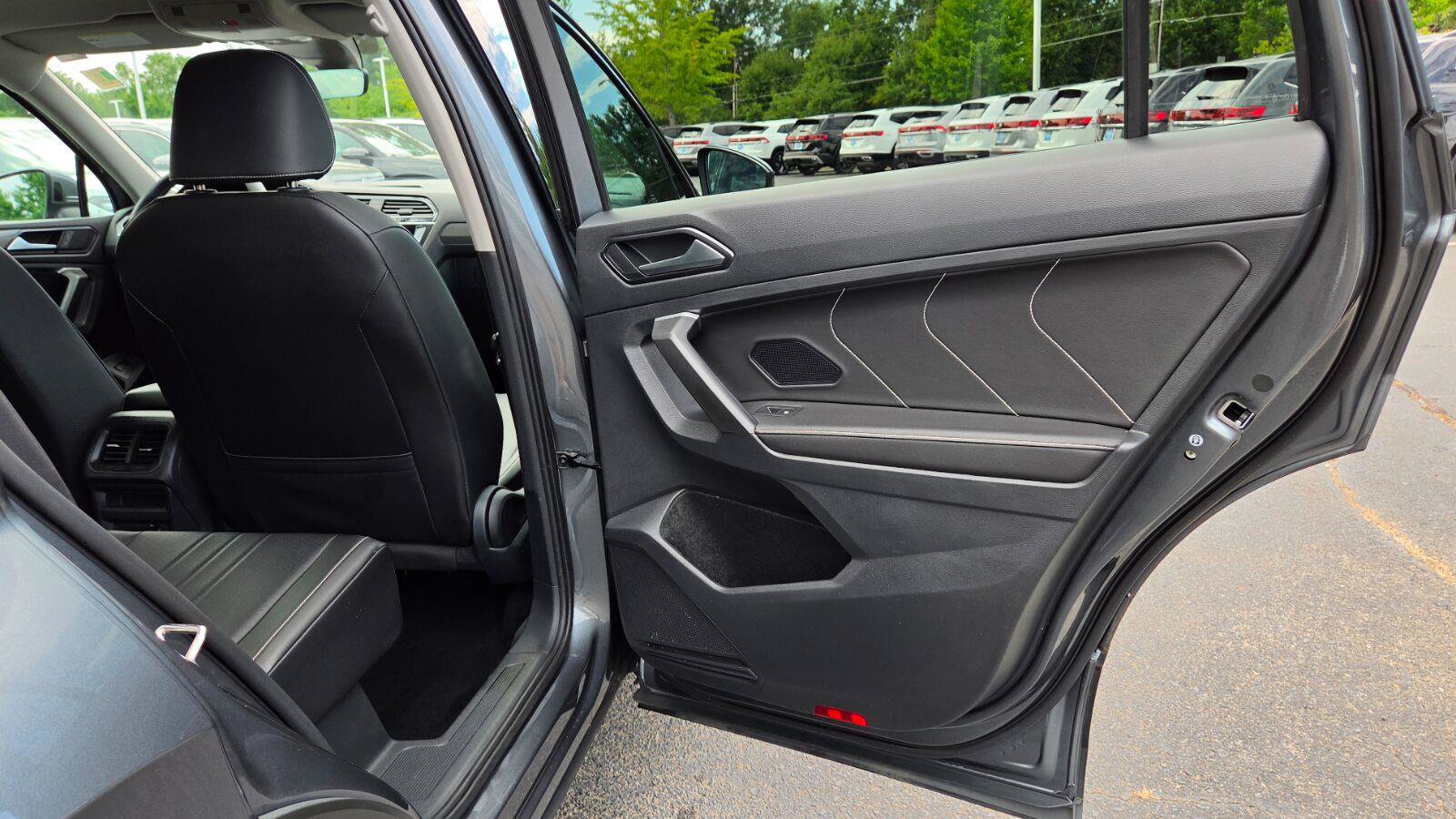 Certified 2023 Volkswagen Tiguan SE FWD image 52
