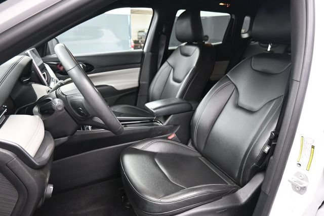 Used 2025 Jeep Compass Limited AWD/4WD image 17