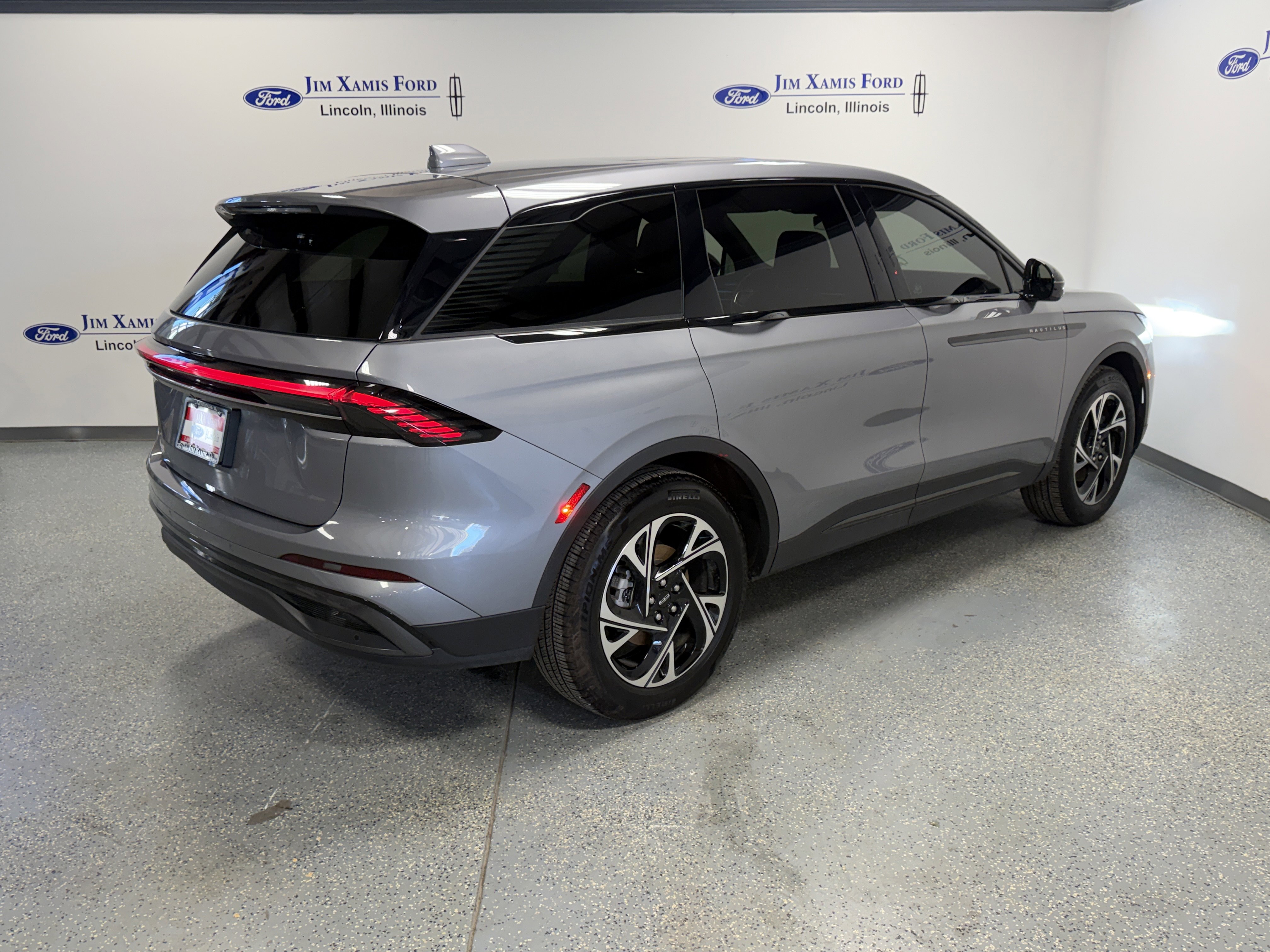 Used 2025 Lincoln Nautilus Premier w/ Equipment Group 102A image 35