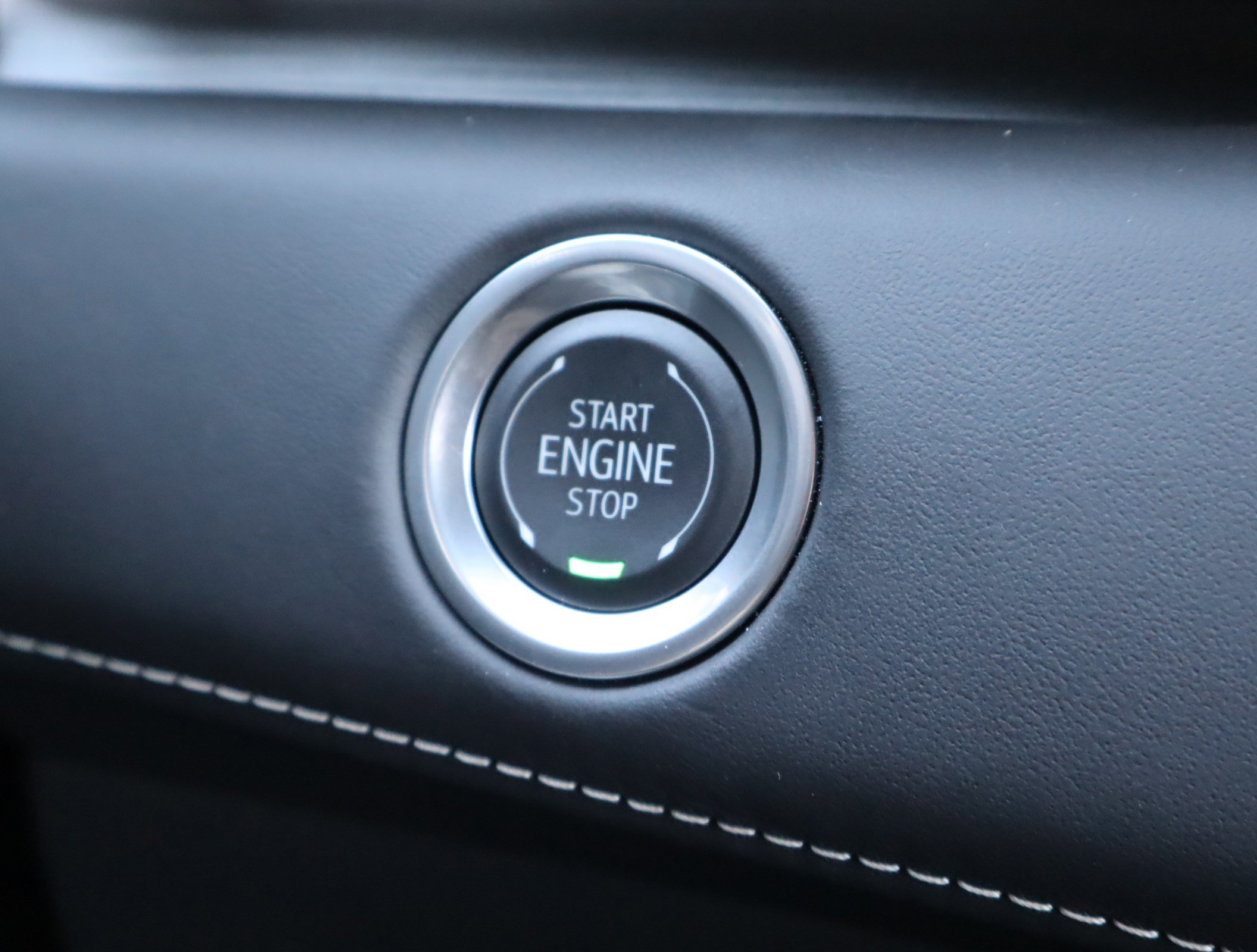 Used 2024 Cadillac Escalade V w/ LPO, ONYX Package image 30