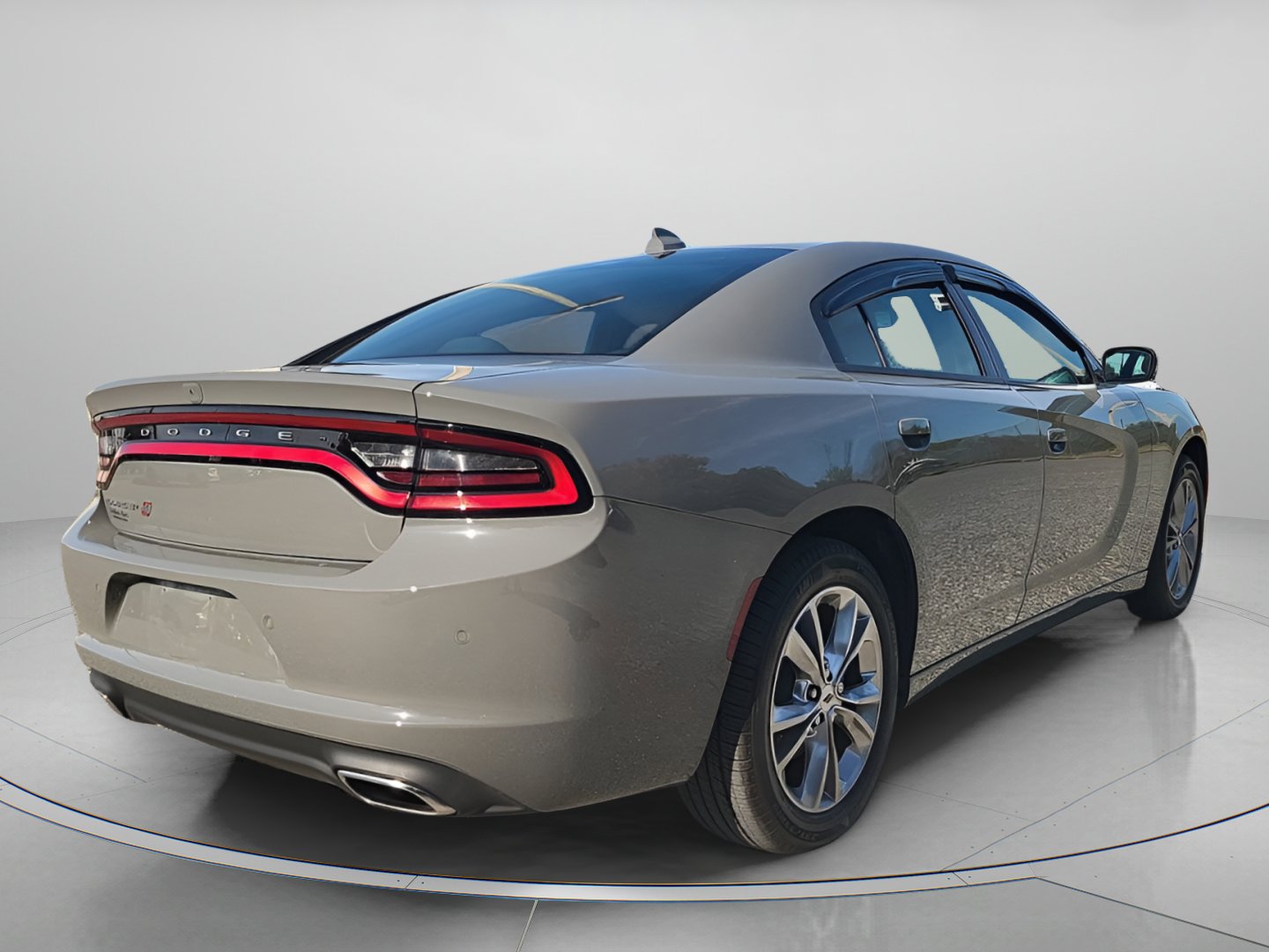 Used 2023 Dodge Charger SXT image 3