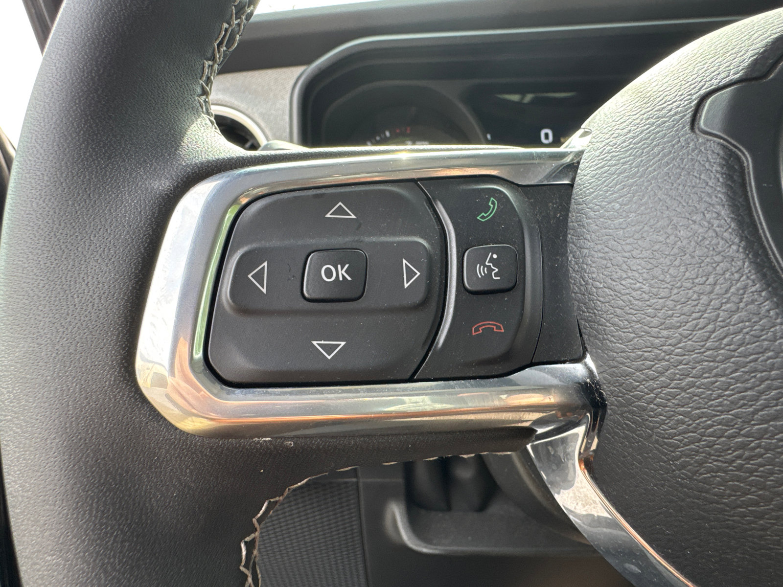 Used 2025 Jeep Wrangler Sahara w/ Safety Group AWD/4WD image 29