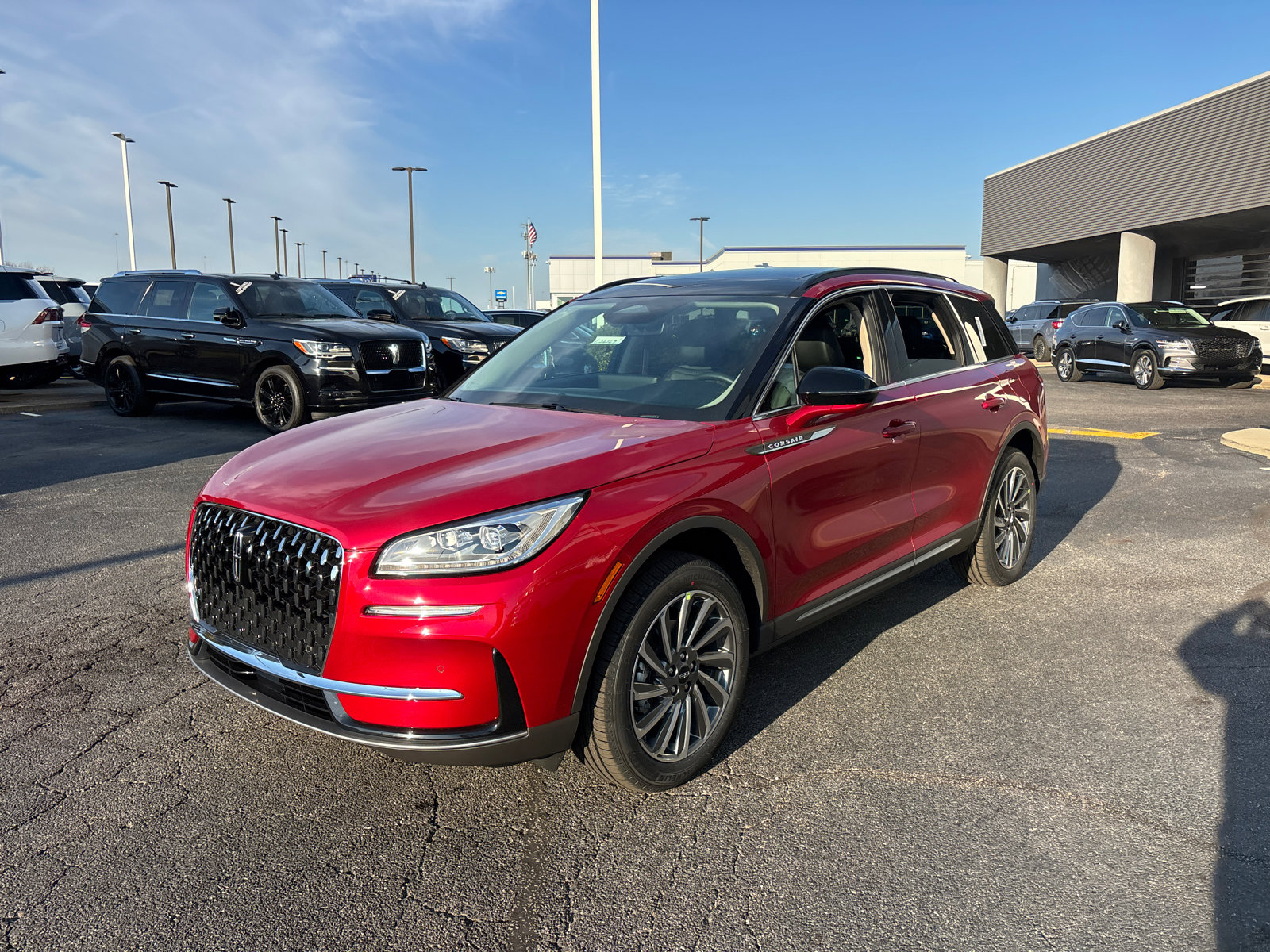 New 2026 Lincoln Corsair Reserve w/ Rear Removable Package Tray image 3