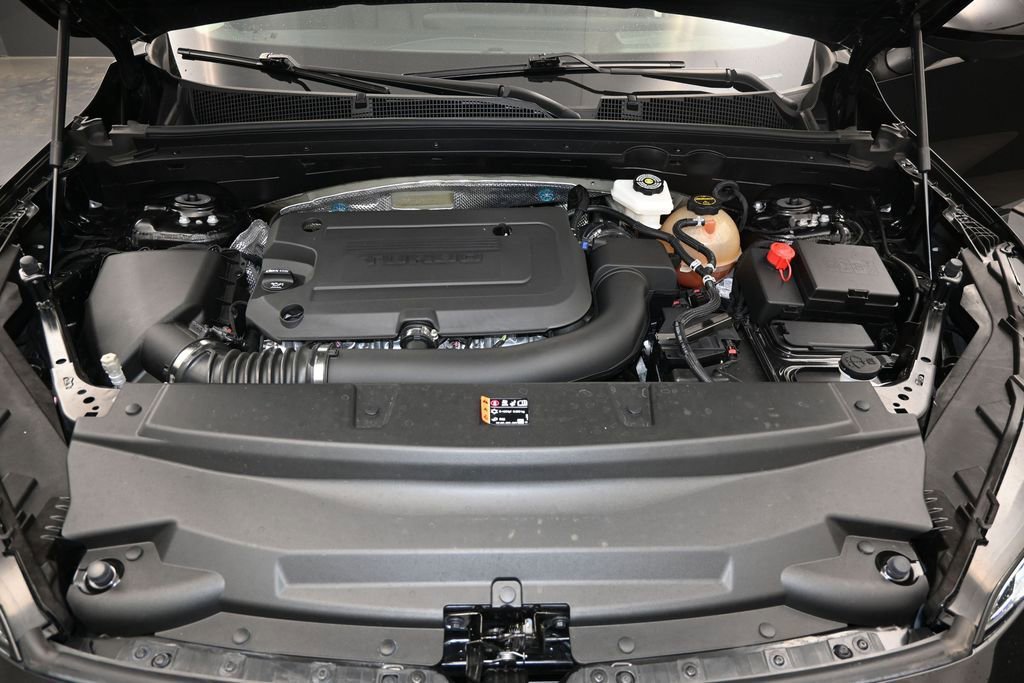 Used 2025 Buick Envision Preferred AWD/4WD image 23