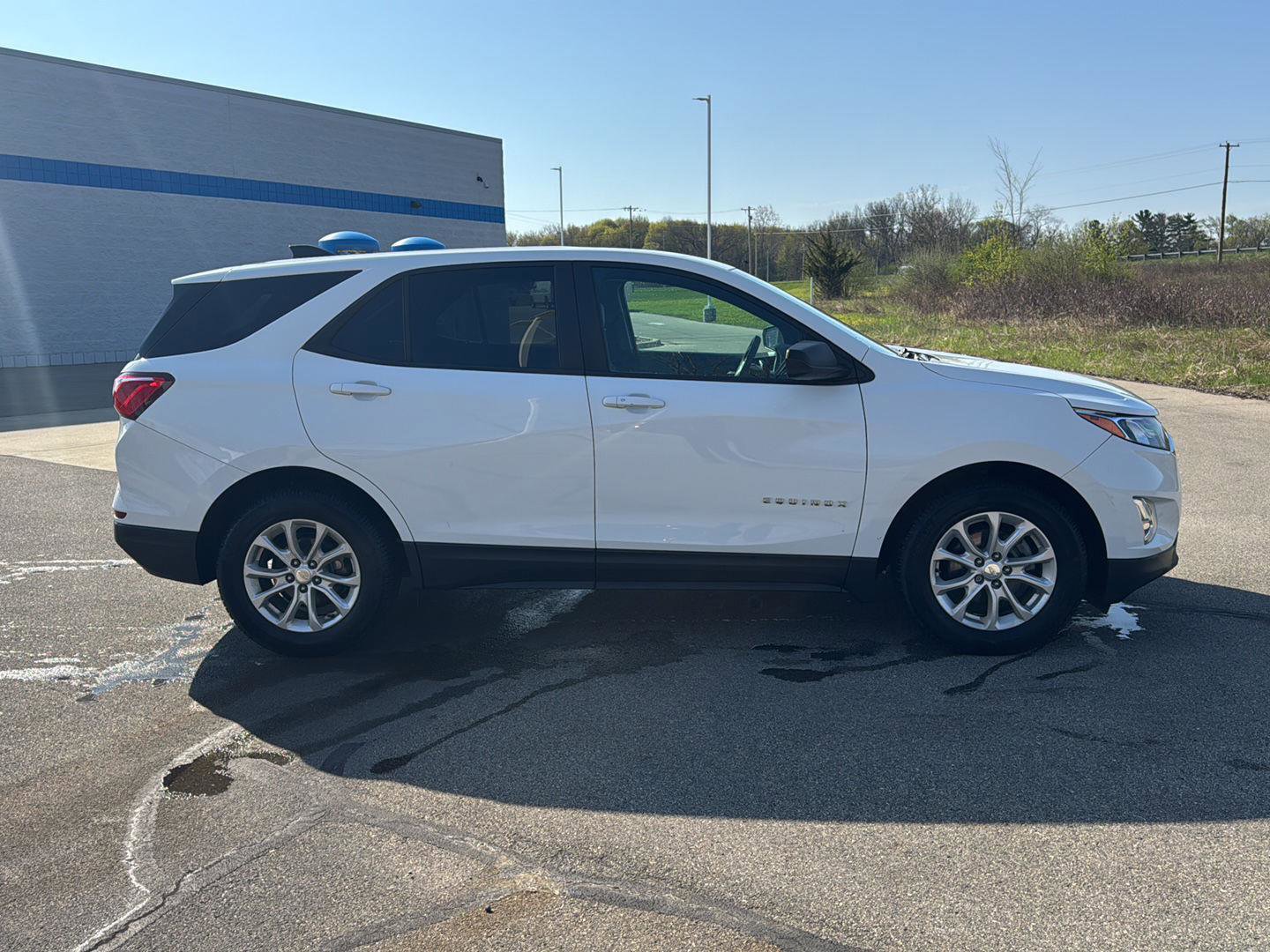Used 2020 Chevrolet Equinox LS w/ LS Convenience Package image 7