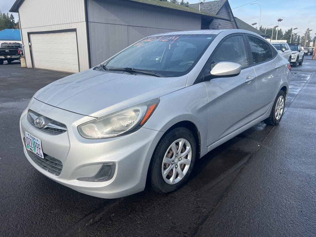 Used 2014 Hyundai Accent GLS image 2