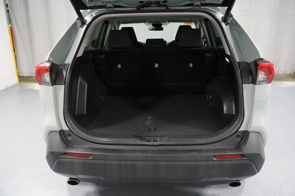Used 2022 Toyota RAV4 XLE w/ Convenience Package FWD image 35