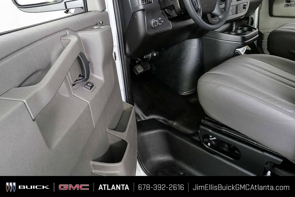 New 2025 GMC Savana 2500 w/ Driver Convenience Package RWD image 5