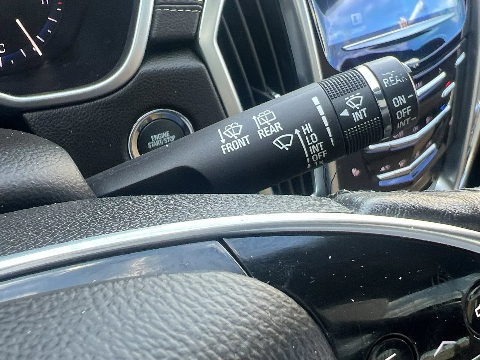Used 2015 Cadillac SRX Performance w/ Driver Awareness Package FWD image 22