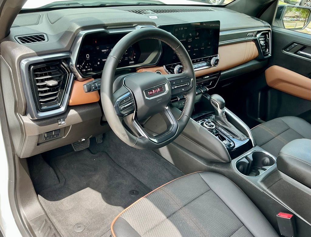 Used 2024 GMC Canyon AT4 w/ Technology Package AWD/4WD image 38