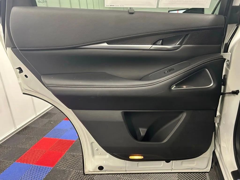 Used 2024 INFINITI QX60 Sensory image 14