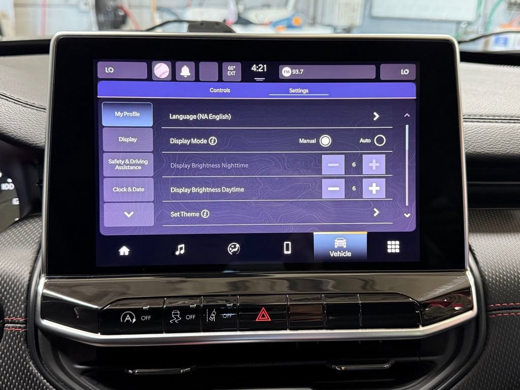 Certified 2022 Jeep Compass Trailhawk AWD/4WD image 13