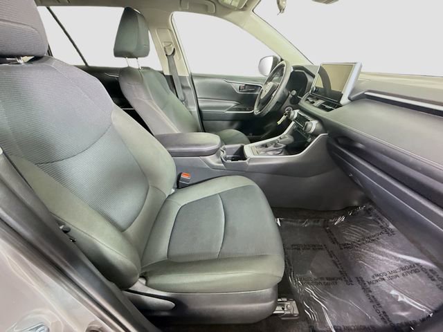 Certified 2025 Toyota RAV4 LE image 26