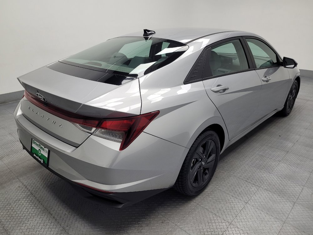 Used 2022 Hyundai Elantra SEL FWD image 10