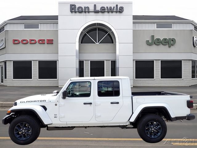 New 2026 Jeep Gladiator Sport
