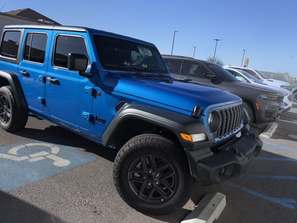 Used 2025 Jeep Wrangler Sport S image 5