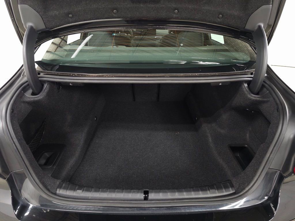 Used 2023 BMW 530i xDrive w/ Premium Package image 8