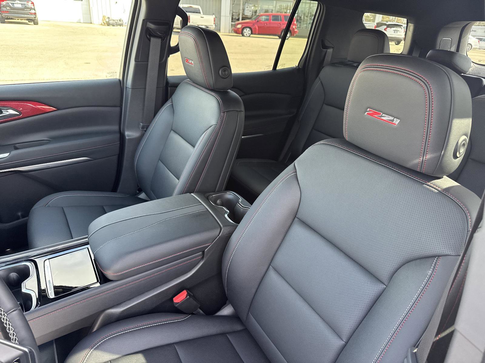 New 2026 Chevrolet Traverse Z71 w/ Driver Confidence Package image 13