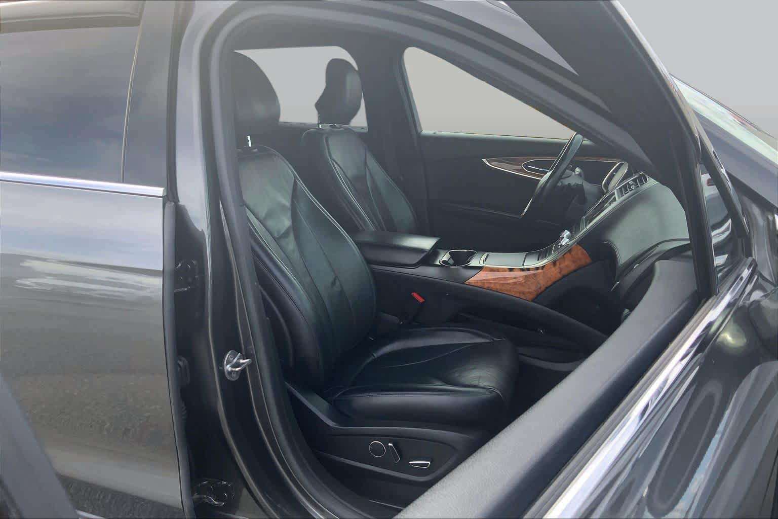 Used 2018 Lincoln MKX Reserve AWD/4WD image 9