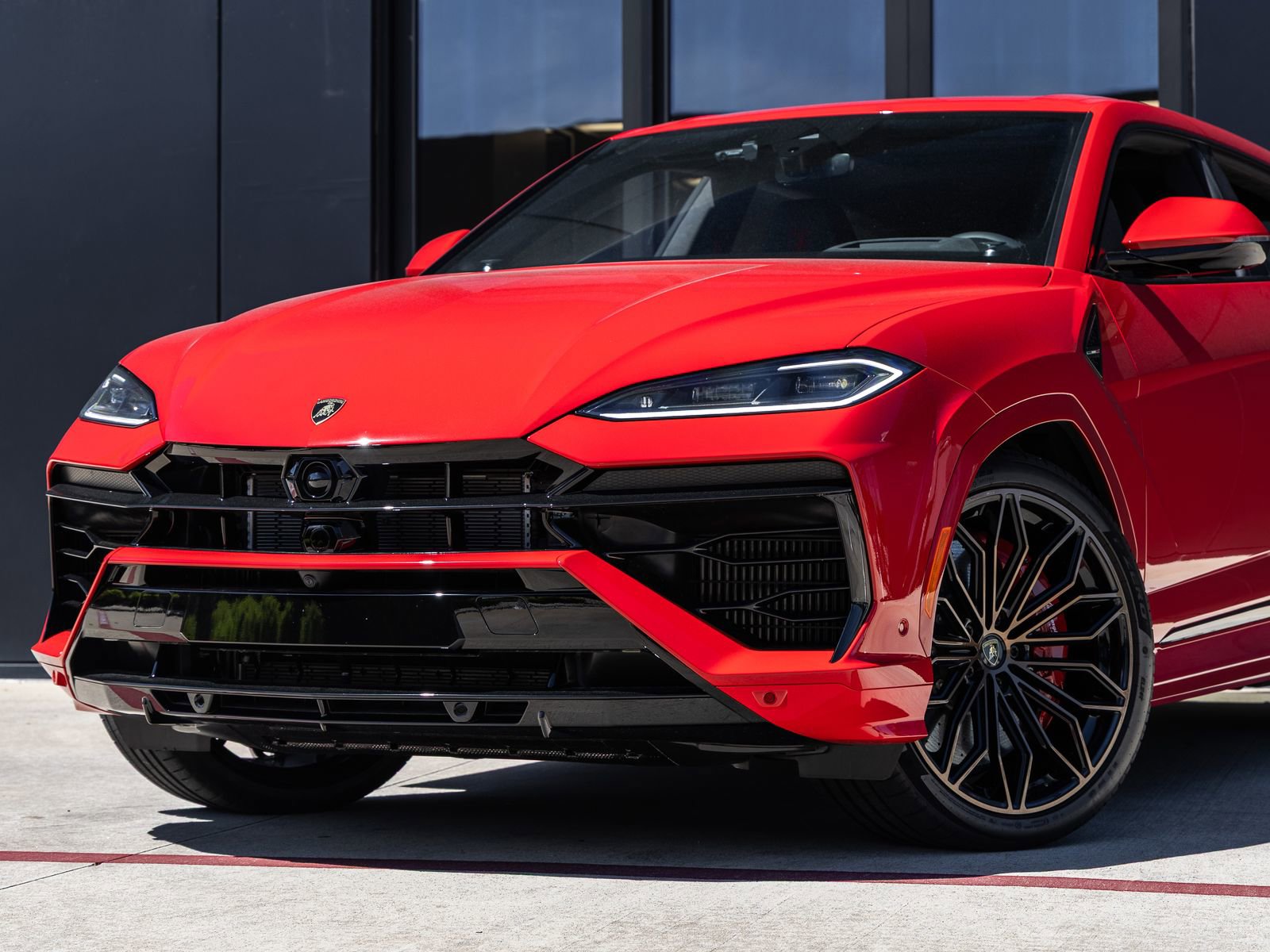 Used 2026 Lamborghini Urus SE image 3
